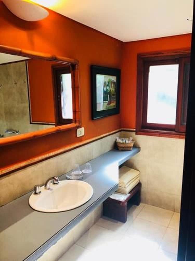 Raices Amambai Lodges Пуэрто-Игуасу Экстерьер фото